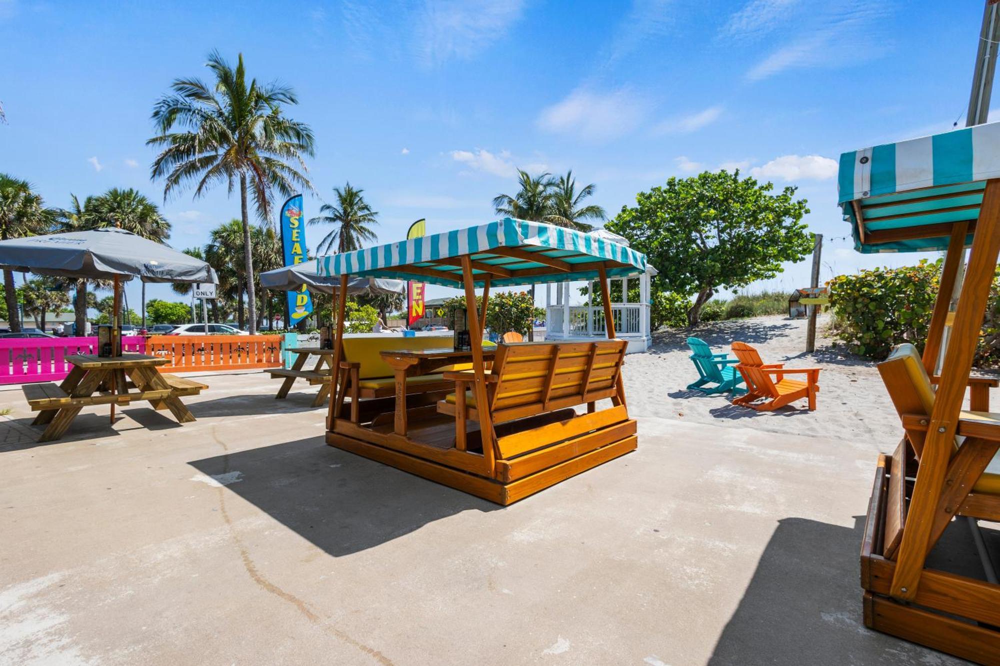 Fort Pierce Oceanfront Inn- Suite- King Bed #6 Exterior photo